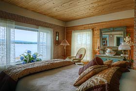 Waterfront Spindrift Suite